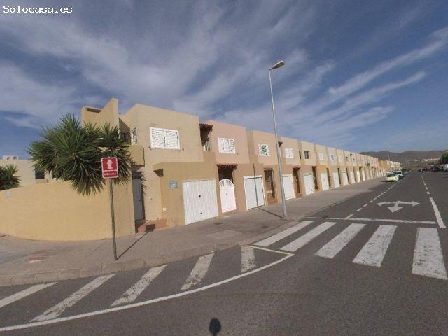 SE VENDE ADOSADO OKUPADO EN C/ LOS GUANILES 13 SANTA LUCIA DE TIRAJANA LAS PALMAS