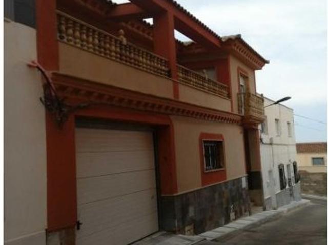 Se vende Adosado en la localidad de Olula del Río Sin Posesión