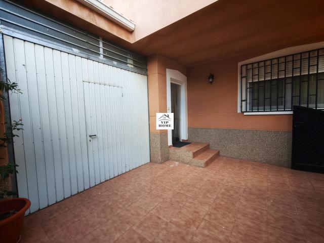 Se vende Adosado