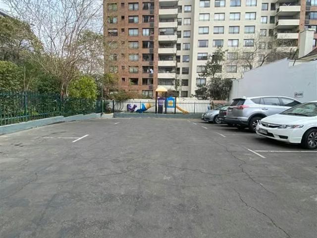 Se Vende Amplio Dep 5Hab 3Baños con Estac y Bod Las Condes | 5 Dormitorios por 11000.00 en Las Condes