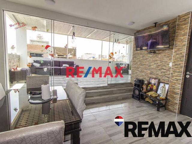 Se Vende Amplio Departamento Flat En La Victoria
