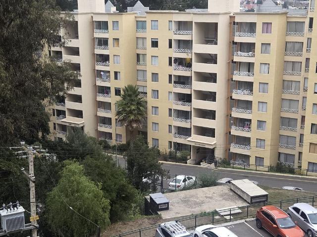 Se vende amplio departamento jardín suizo valparaíso