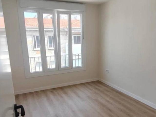 Se vende amplio piso zona posio