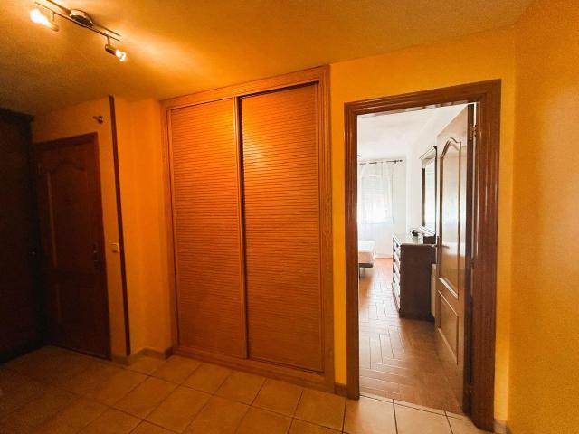 SE VENDE AMPLIO PISO EN CALLE ZARAGOZA