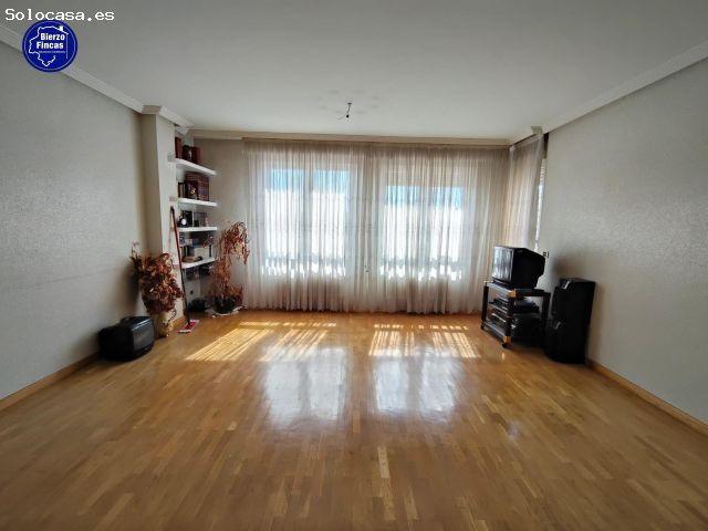 ? SE VENDE AMPLIO PISO EN LA PALOMERA, LEÓN ?
