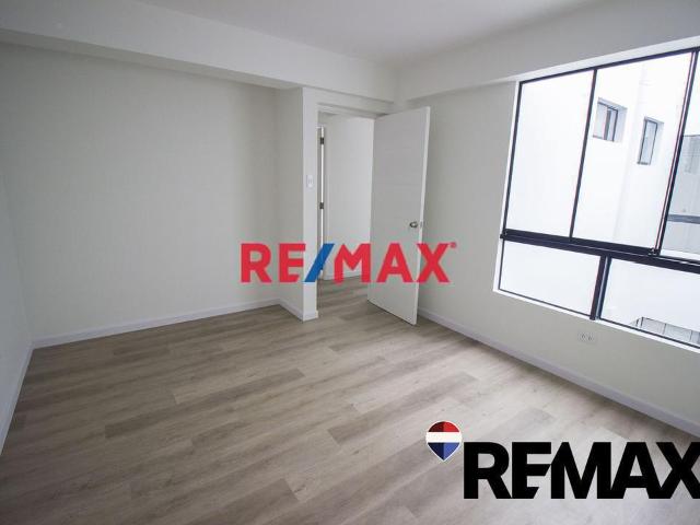 Se Vende Amplio Y Moderno Departamento En San Juan De Miraflores