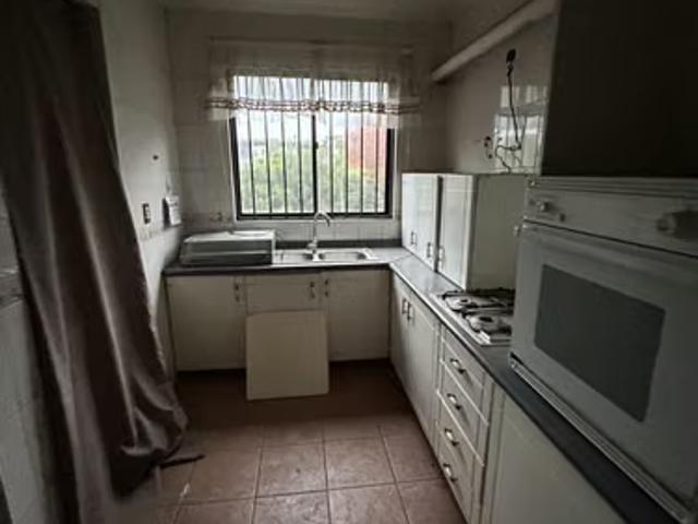 Se vende amplia casa con excelente ubicacion en san pedro de la paz | 5 dormitorios por 750000. 00 en San Pedro de la Paz