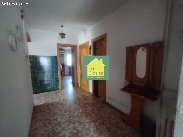 SE VENDE AMPLIA CASA CON TERRENO A 1 KM DE ALBACETE
