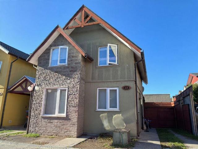 SE VENDE AMPLIA CASA EN BRISAS DEL SOL, TALCAHUANO 3D 2B