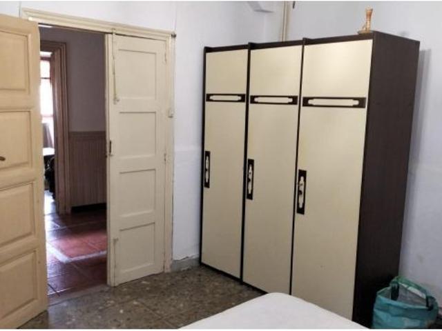 SE VENDE AMPLIA CASA PARA REFORMAR EN VILLADA