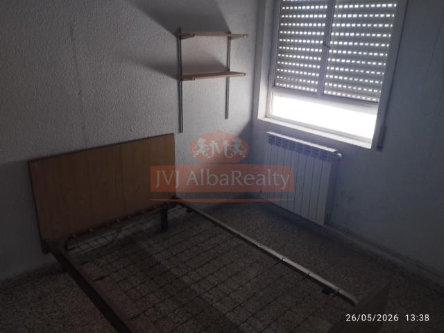 SE VENDE AMPLIA VIVIENDA PARA REFORMAR ZONA EROSKI