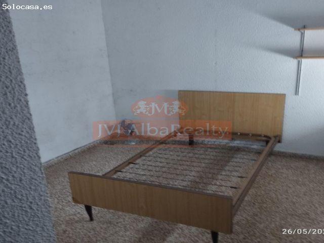 SE VENDE AMPLIA VIVIENDA PARA REFORMAR ZONA CARRETAS