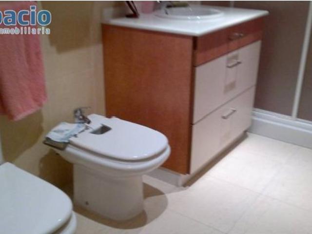 SE VENDE APARTAMENTO CENTRICO EN CACABELOS