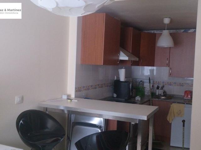 SE VENDE APARTAMENTO EN SAN ISIDRO CON PLAZA DE GARAJE