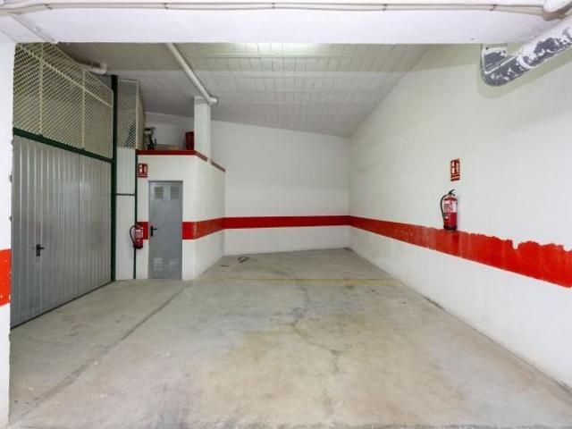 SE VENDE ÁTICO CON GRAN TERRAZA Y VISTAS A SIERRA NEVADA GRANADA