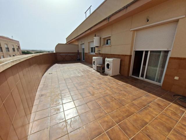 SE VENDE ÁTICO DE 2 HABITACIONES EN SANTA MARÍA DEL AGUILA