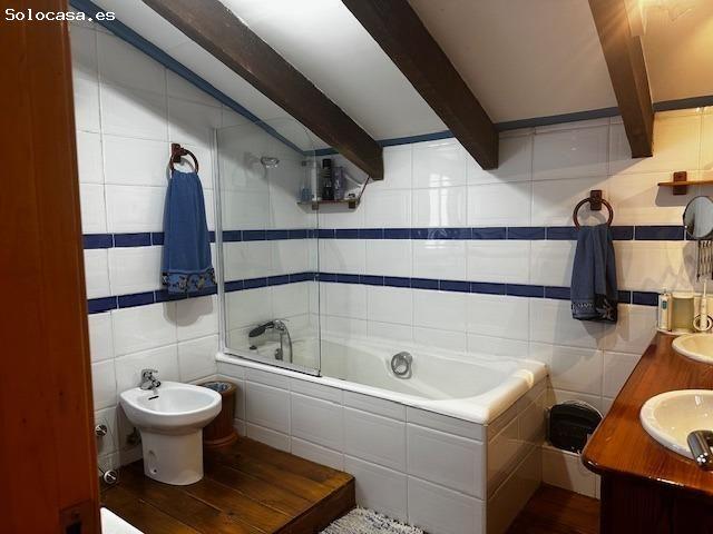 SE VENDE ATICO EN ZONA OBISPO AMIGO PLAZA DE ESPAÑA!