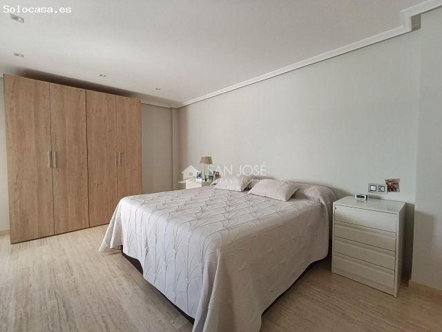 SE VENDE ÁTICO EN NOVELDA CON LA POSIBILIDAD DE UN LOCAL COMERCIAL EN EL MISMO EDIFICIO