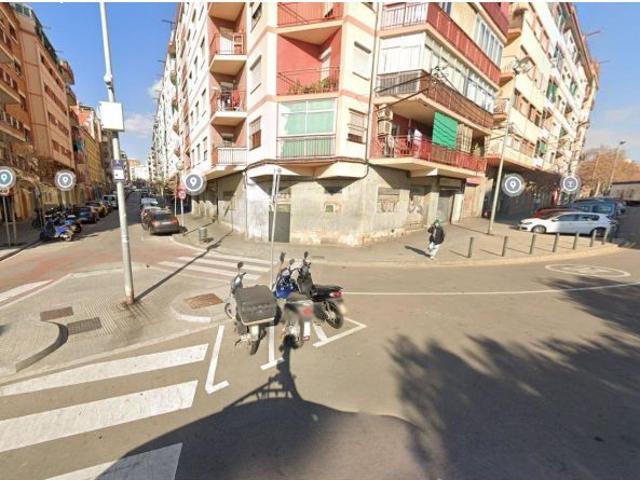 Se vende ático OKUPA en Hospitalet de Llobregat Barcelona