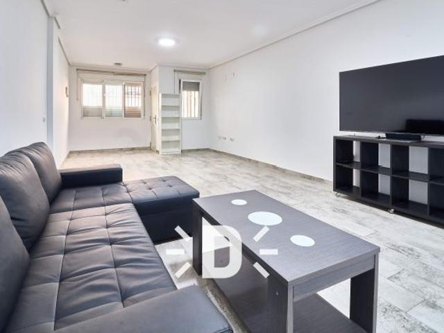 SE VENDE BAJO VIVIENDA EN BENETUSSER