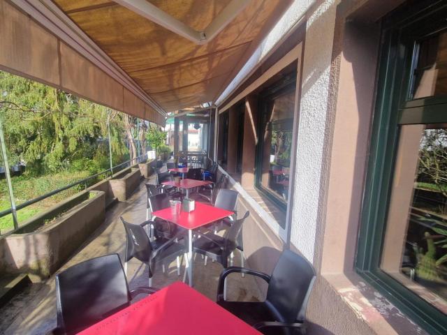 SE VENDE BAR CON TERRENO PARA TERRAZA EN TORAL DE MERAYO