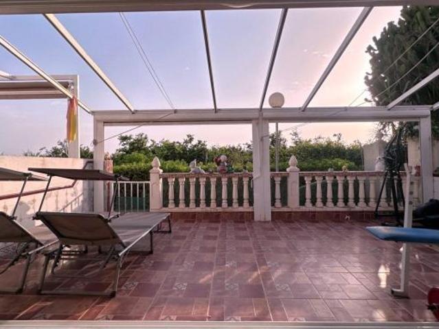Se vende bonito adosado de 3 dormitorios 2 baños