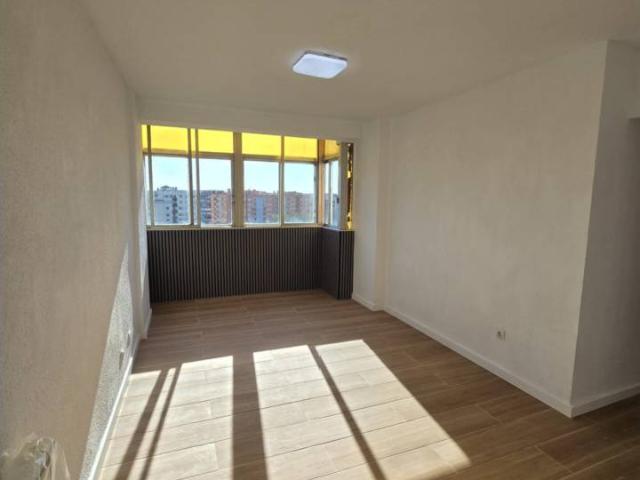 Se vende bonito piso en Calle San Alberto Magno Zaragoza