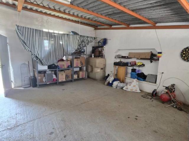 Se vende bonita casa con terreno en Cariñena