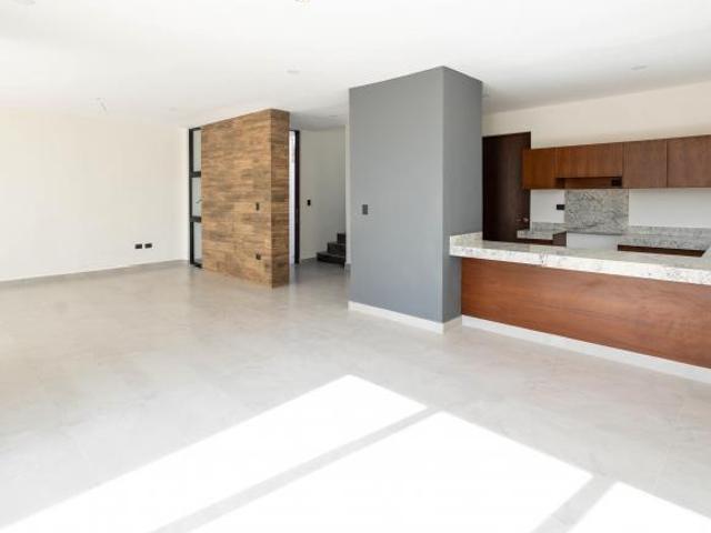 SE VENDE BONITA CASA EN PRIVADA LISTA PARA ENTREGAR