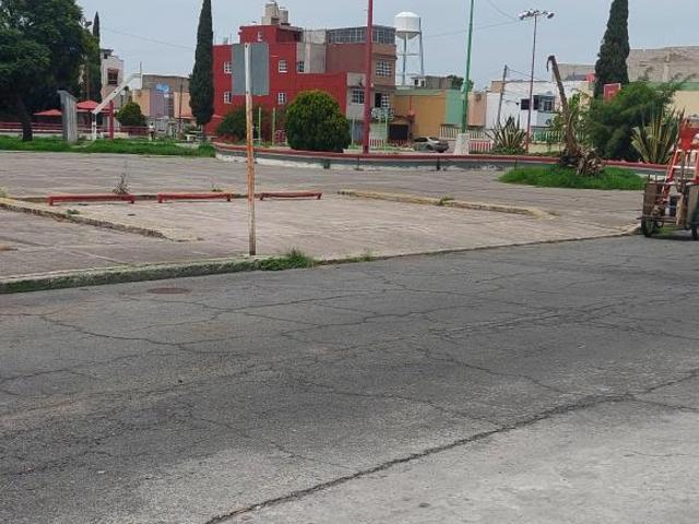 SE VENDE BONITA CASA REMODELADA