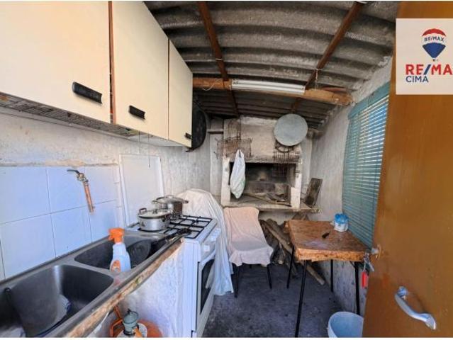 SE VENDE BONITA CUEVA EN UNA DE LAS MEJORES ZONAS DE GALERA GRANADA