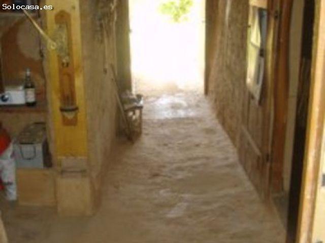 SE VENDE BODEGA EN VILLACÉ, RESTAURADA, CON MERENDERO, 2 BAÑOS, BARBACOA, APARCAMIENTO Y JARDÍN
