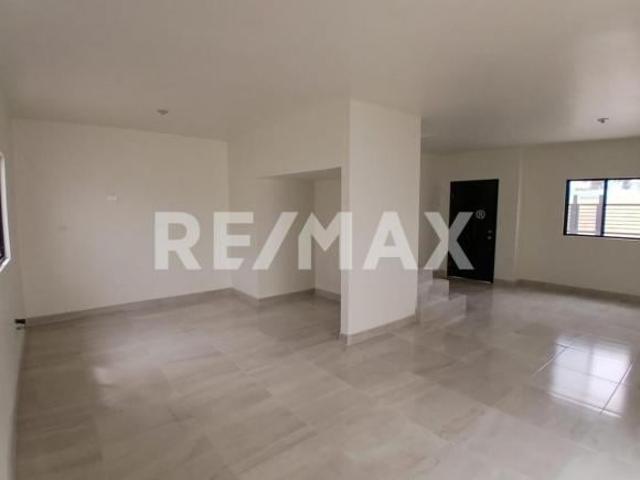 Se vende casa nueva de dos niveles en Fracc. Sonora. 4