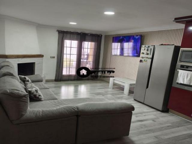 SE VENDE CASA O CHALET INDEPENDIENTE TOTALMENTE REFORMADO EN EL SALOBRAL