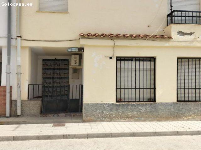 Se vende casa OKUPA en Calle Urbanización Las Casillas 15 de Benalúa Granada