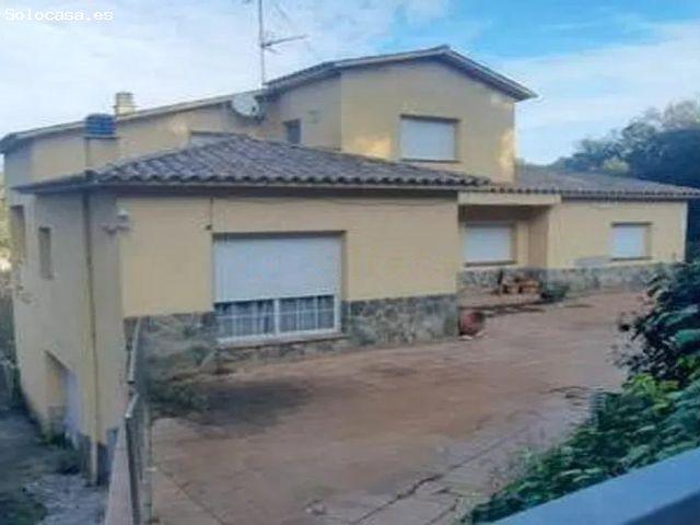 Se vende casa OKUPA en Urbanización Canadá Park 427 de Vallgorguina Barcelona