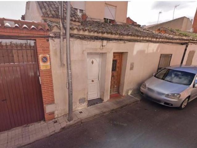 SE VENDE casa OKUPADA en C Teodoro Perez y Perez nº 9 de Bargas Toledo