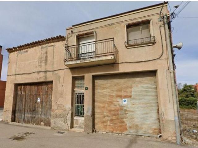 SE VENDE CASA OKUPADA EN C/ HORTES DE LES Nº 11 Artesa de Lleida Lleida