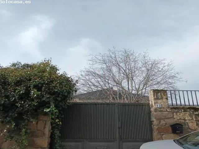 SE VENDE CASA OKUPADA en Calle Cerrillo Nº 12 Becerril de la Sierra Madrid