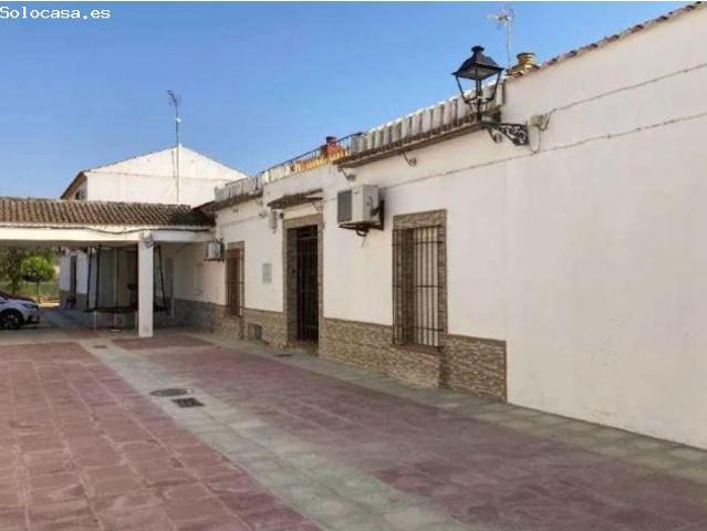 SE VENDE CASA OKUPADA en Calle FERROCARRIL Nº 22 Cabezas de San Juan Las Sevilla