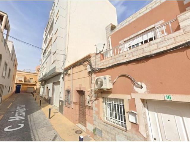 Se vende Casa OKUPADA en Calle Mariposa 14 Almería, Almería
