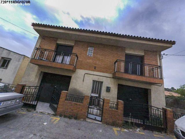 Se vende Casa OKUPADA en Can Santfeliu 27 Terrassa, Barcelona