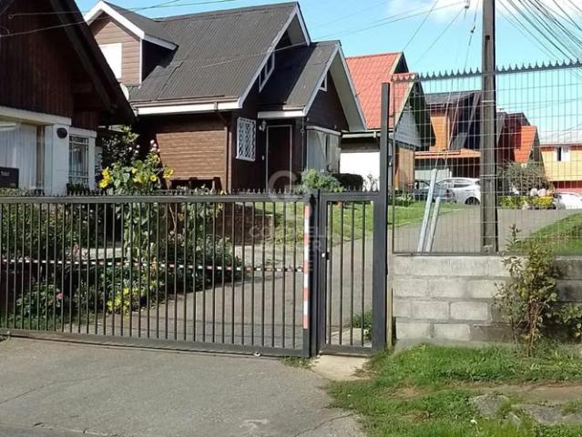 Se vende casa a 5 minutos de Casino Marina del Sol | 3 dormitorios por 158000. 00 en Osorno