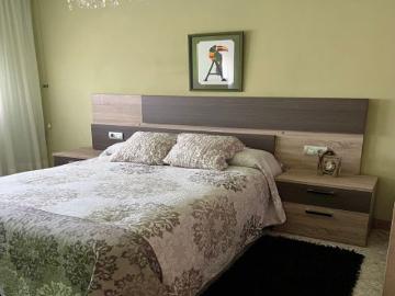SE VENDE CASA A UN PASO DEL CENTRO DE RIBEIRA