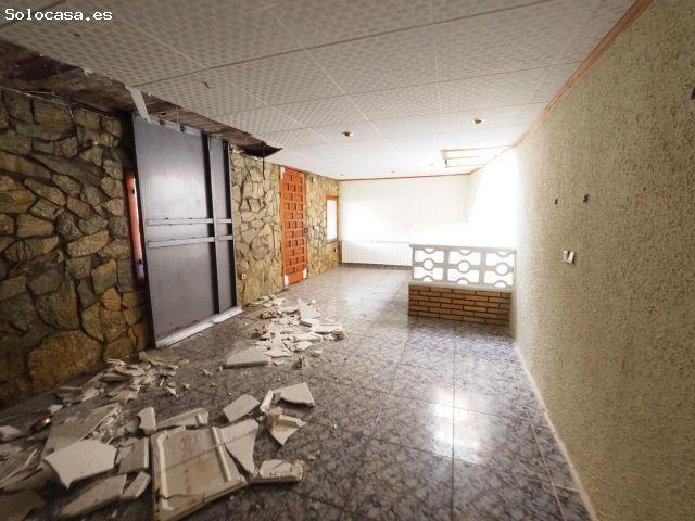 SE VENDE CASA ADOSADA EN NAVARCLES