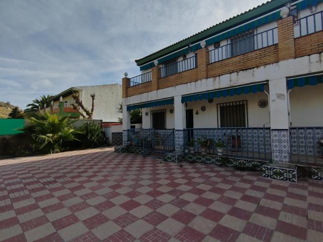 SE VENDE CASA ADOSADA EN PAGO POZUELA CAMINO DE LA NORIA