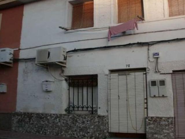 Se vende Casa Adosada OKUPADA en Valle 78 Alcantarilla, Murcia