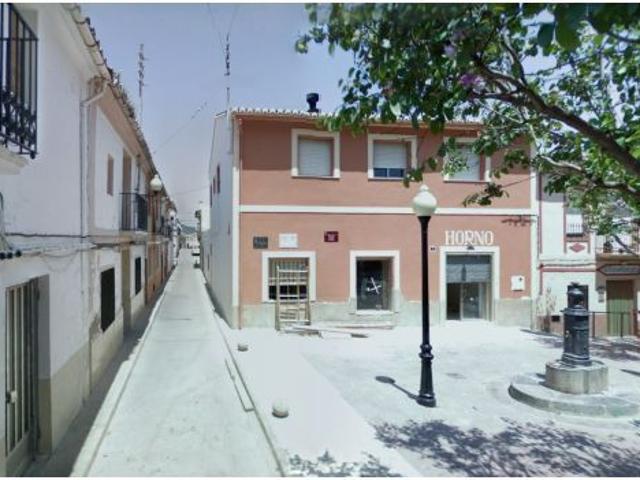 Se vende Casa Adosada OKUPADA en Calle J Berenguer 5 Algimia de Alfara, Valencia/València