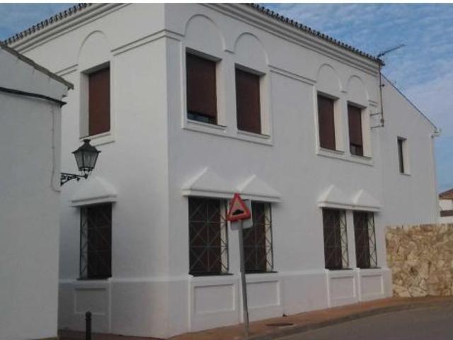 SE VENDE CASA ADOSADA OKUPADA en Calle Malaga Nº 2 Casares Málaga