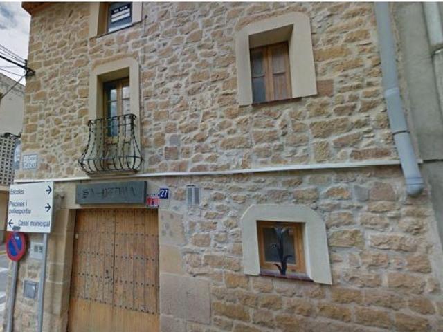 Se vende casa adosada OKUPADA en Cervià de les Garrigues Lleida